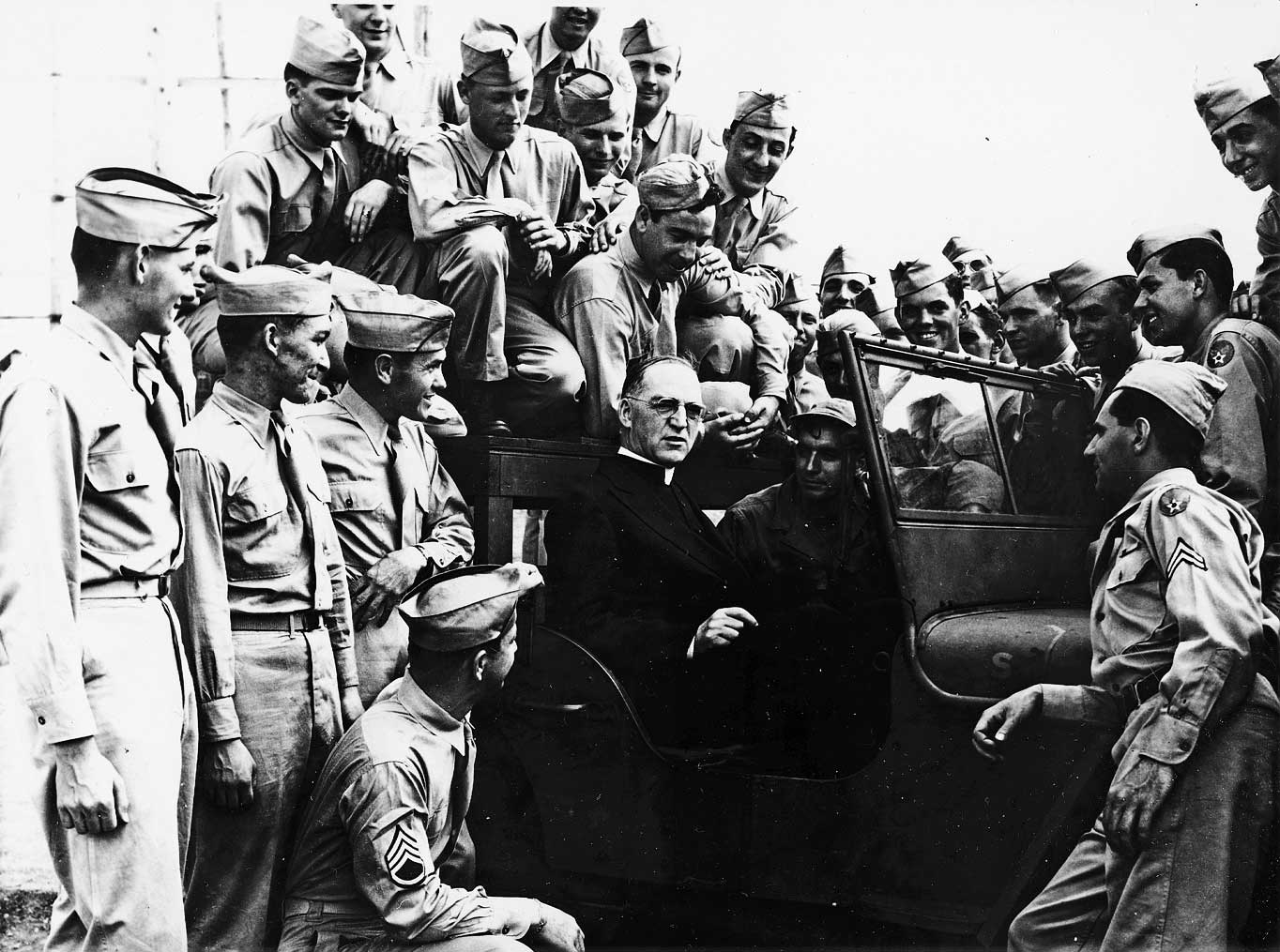 father-flanagan-with-troops-wwii